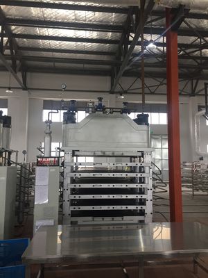 6 warstw maszyna do formowania pianki EVA z cylindrem 33 cali 838 mm